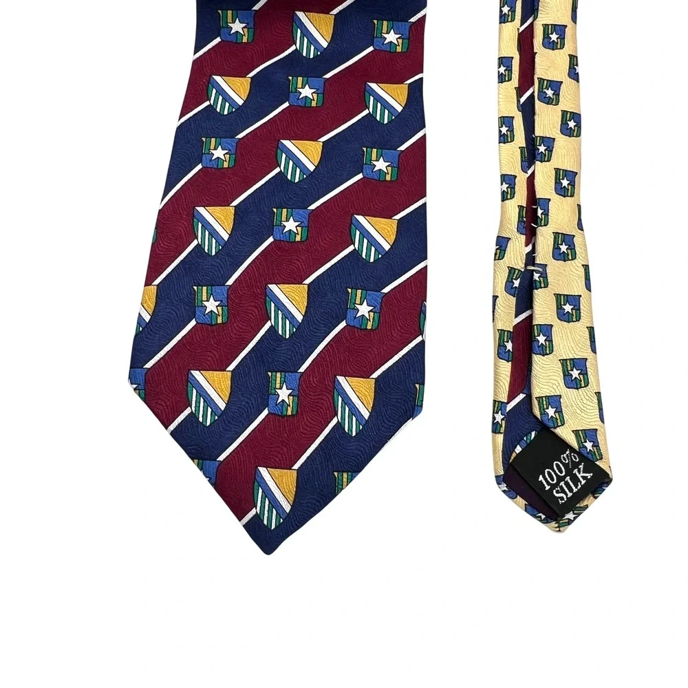 Oscar‎ de la Renta Mens 100% Silk Tie Burgundy Navy Blue Heraldic Crest Necktie